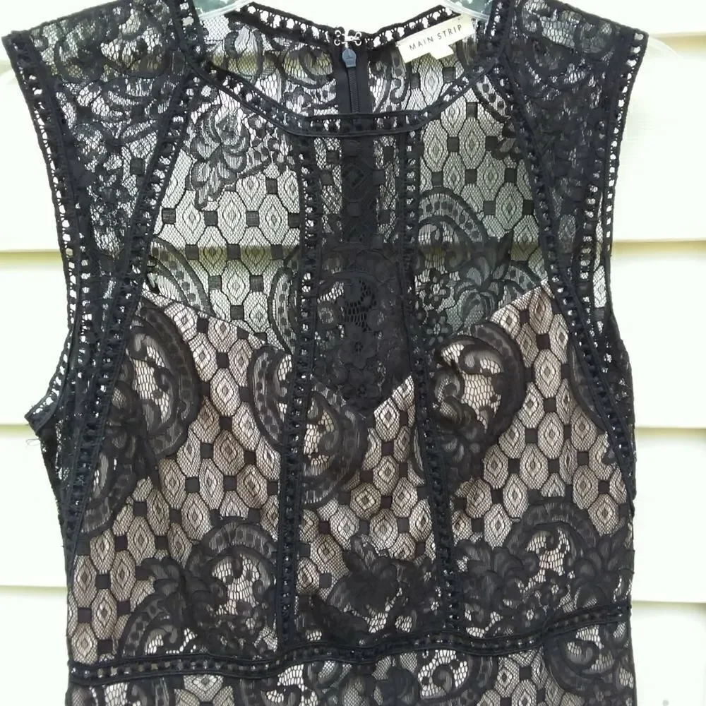 Main Strip Black Lace Dress Sz L
